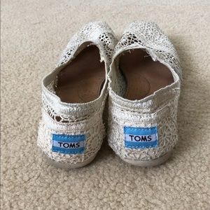 Toms Shoes